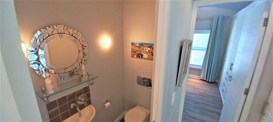 To Let 2 Bedroom Property for Rent in Thesen Islands Western Cape